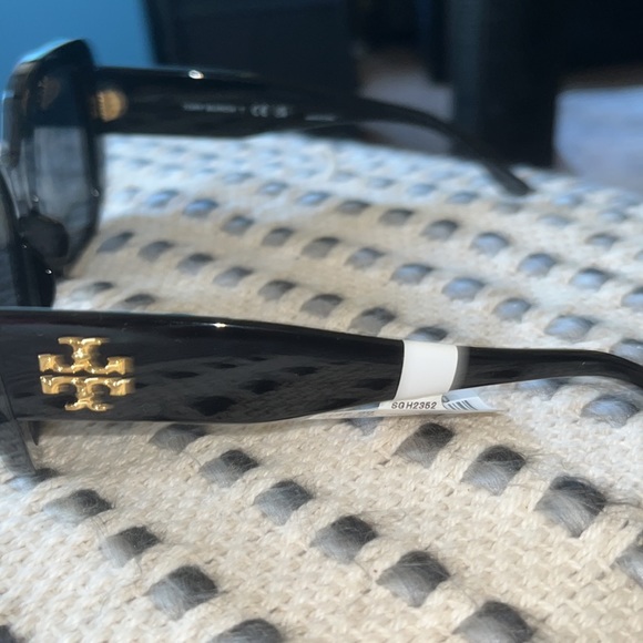 NWT Tory Burch Square Sunglasses - Picture 7 of 8